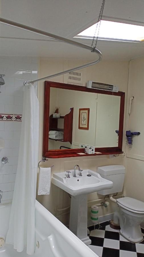Kubba Roonga Guesthouse - Boutique Luxury Spa Retreat & Gardens - Blue Mountains Blackheath Eksteriør billede
